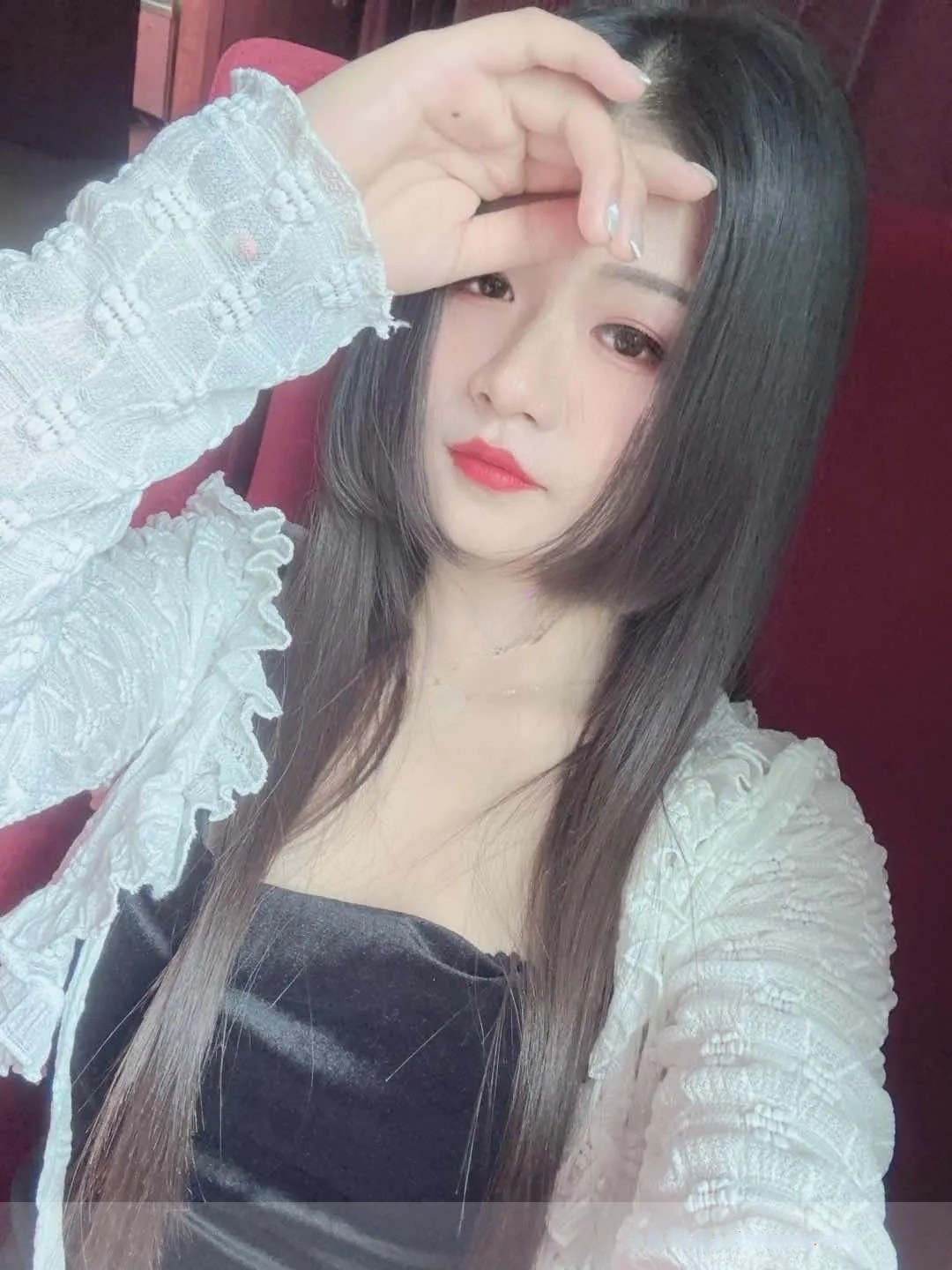 朝阳长发性感小颜