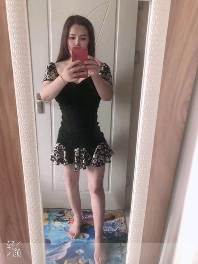 光谷莉莉性感少妇