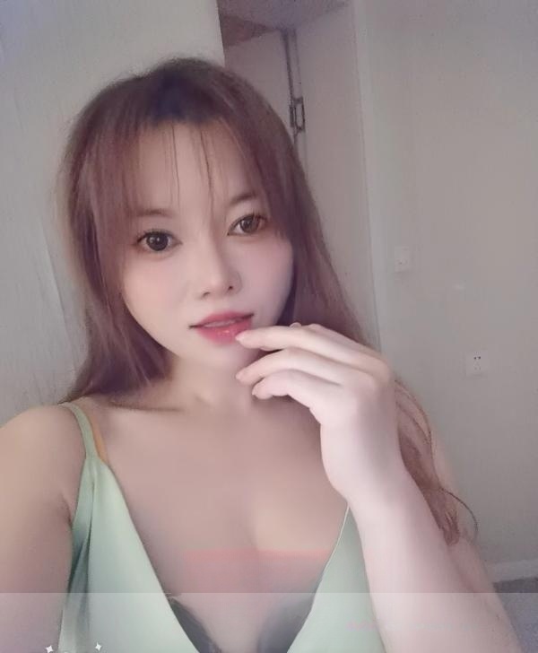 D胸丰韵少妇