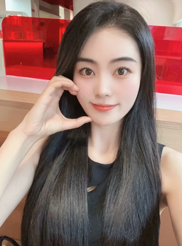 成都西单白妍妍