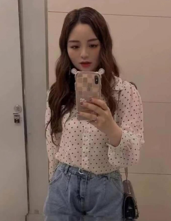 市区异域风情美女