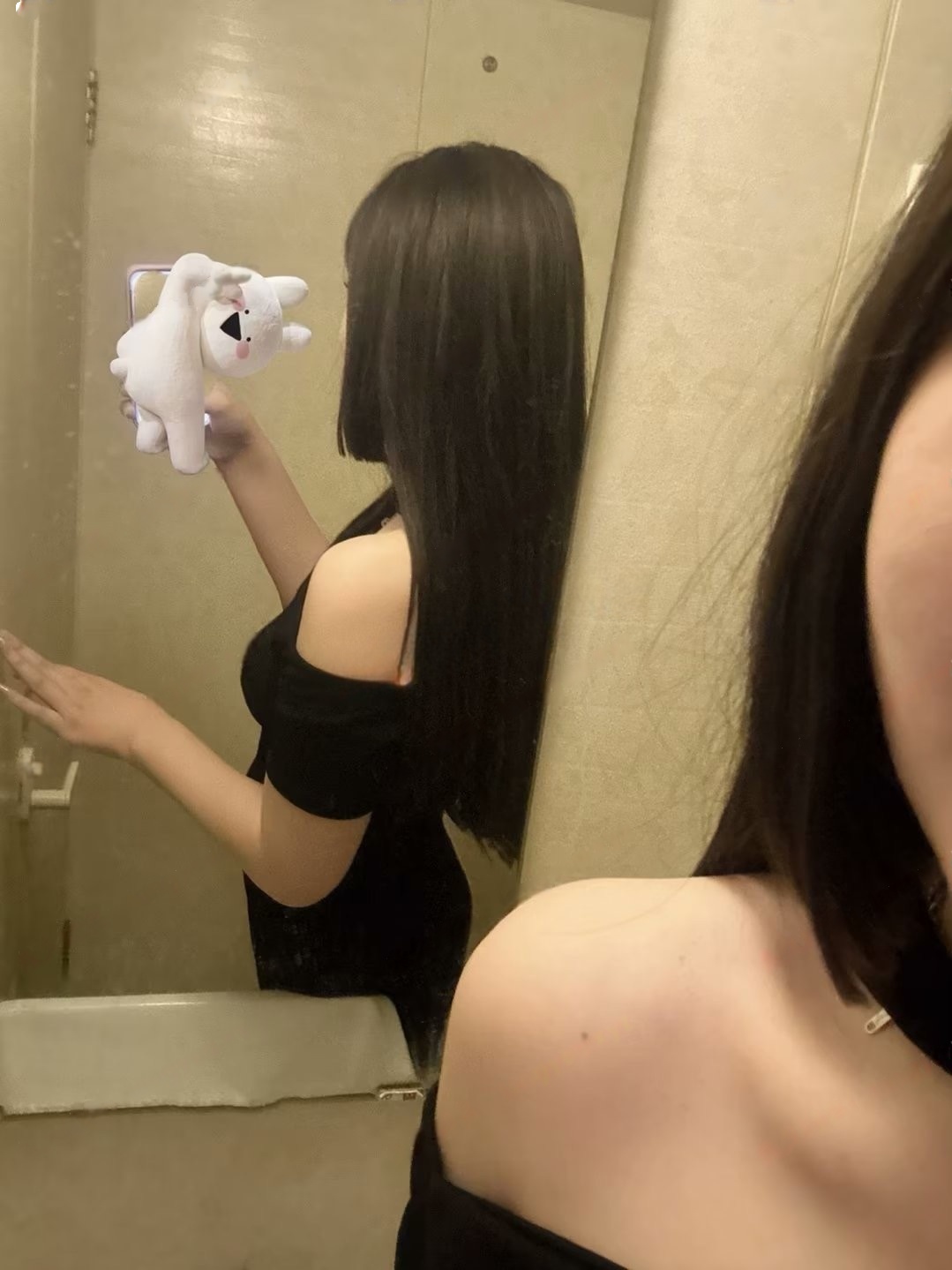 张店刚下海的美女