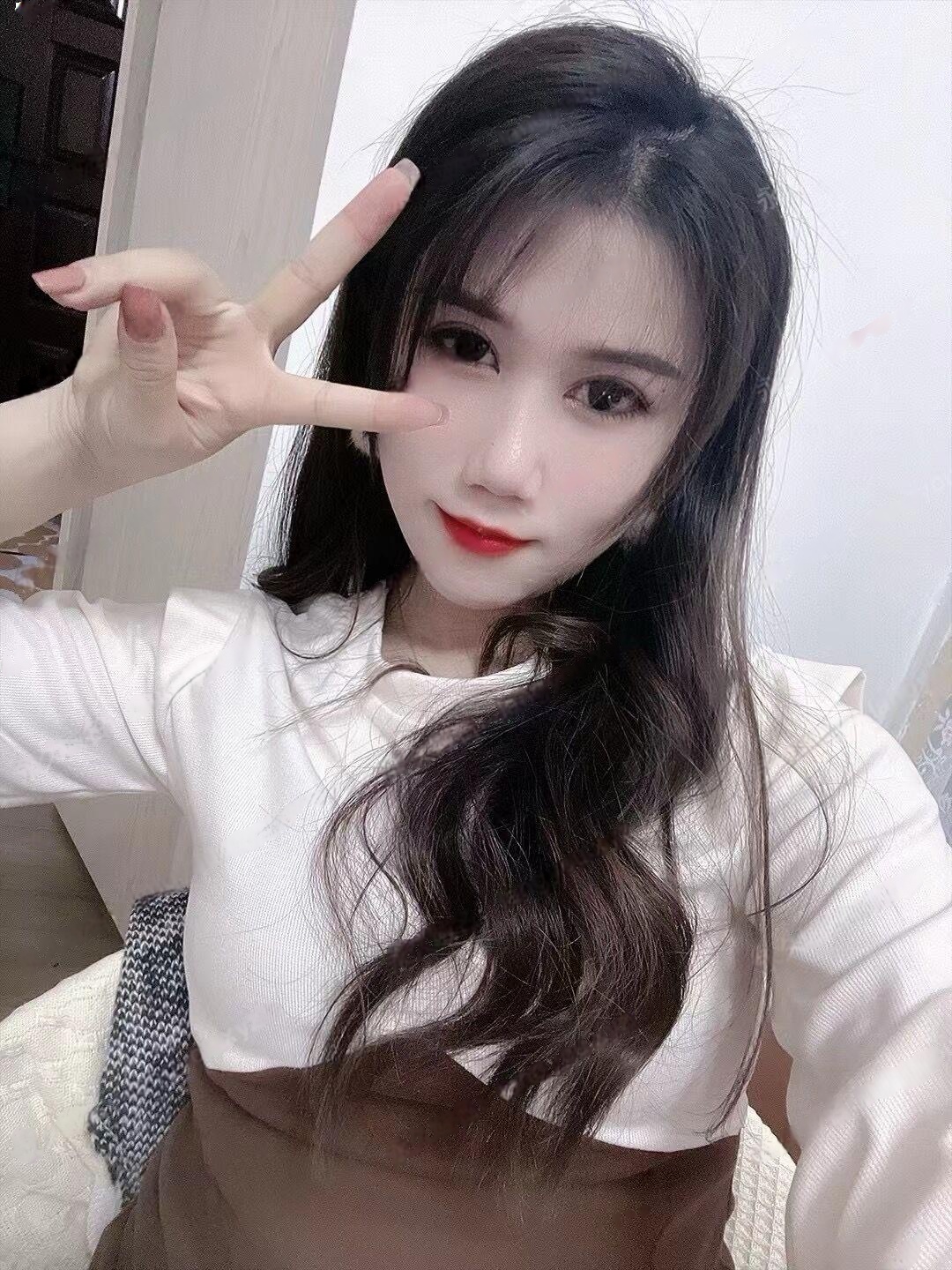 滨江粉色情趣诱惑小美姐