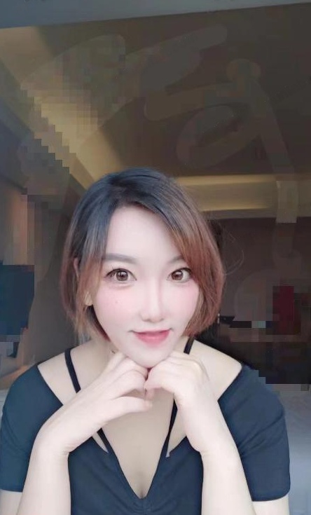 成华短发气质服务妹子