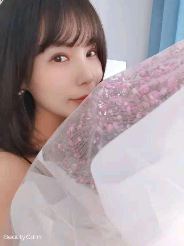 淡抹小姐姐又回来了