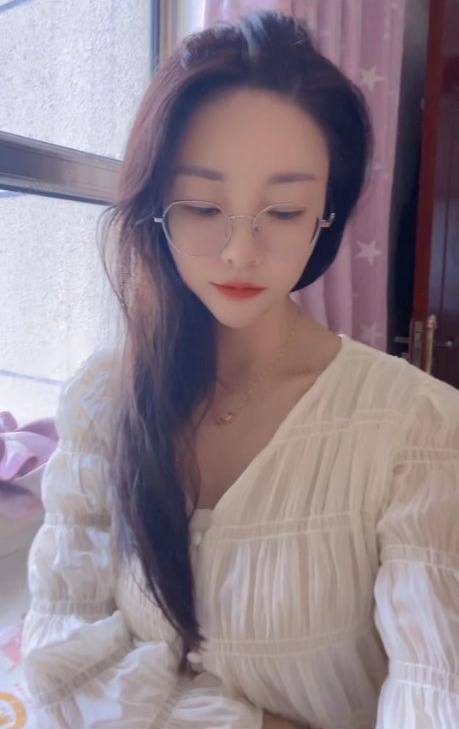 天津教师一样的妹子