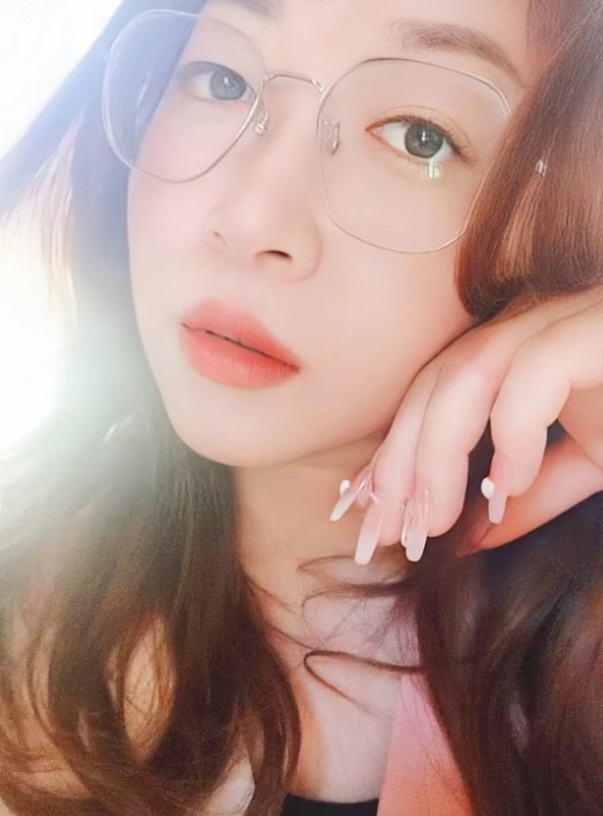 丰满激情少妇