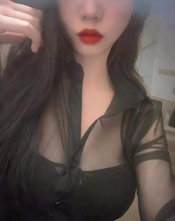 体验天河丰腴小少妇