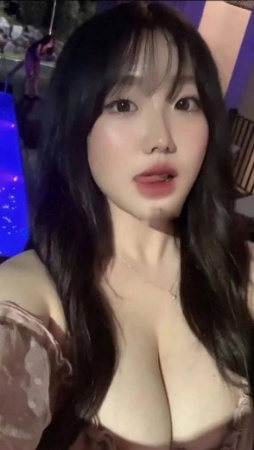 金牛区童颜巨乳少女
