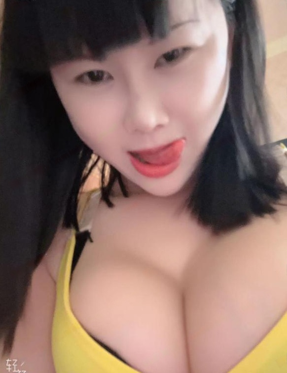 体验夫子庙少妇