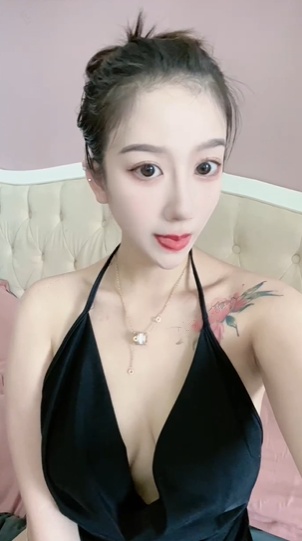 光谷大胸妹