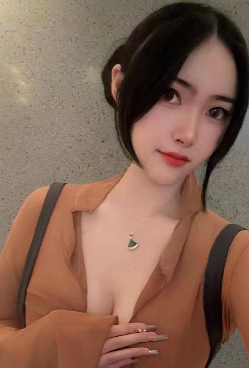美乳小小羊