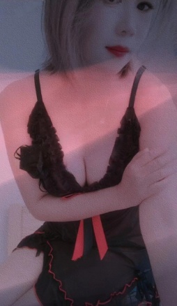 官渡短发妹子