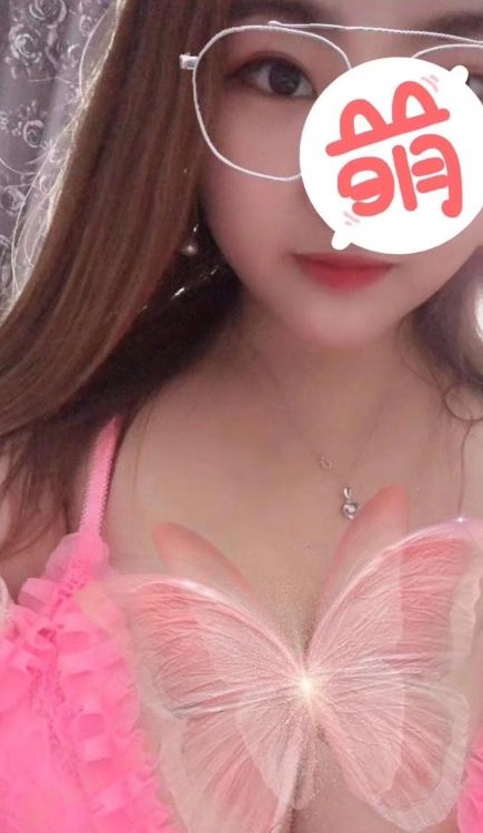 园区巨乳琴女