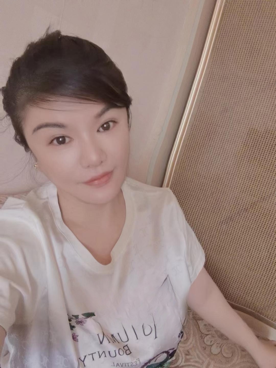 还不错的小少妇