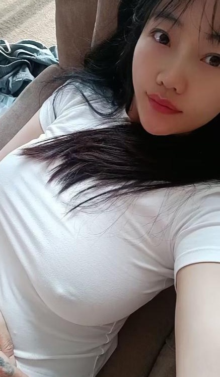 大屁股少妇