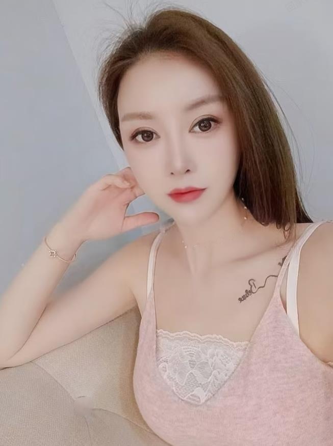 罗湖区大长腿美女多多