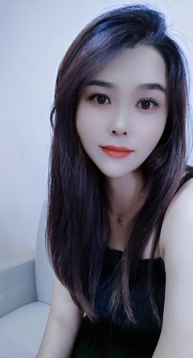 宝安美丽女孩小微