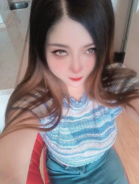 可接吻的小骚货