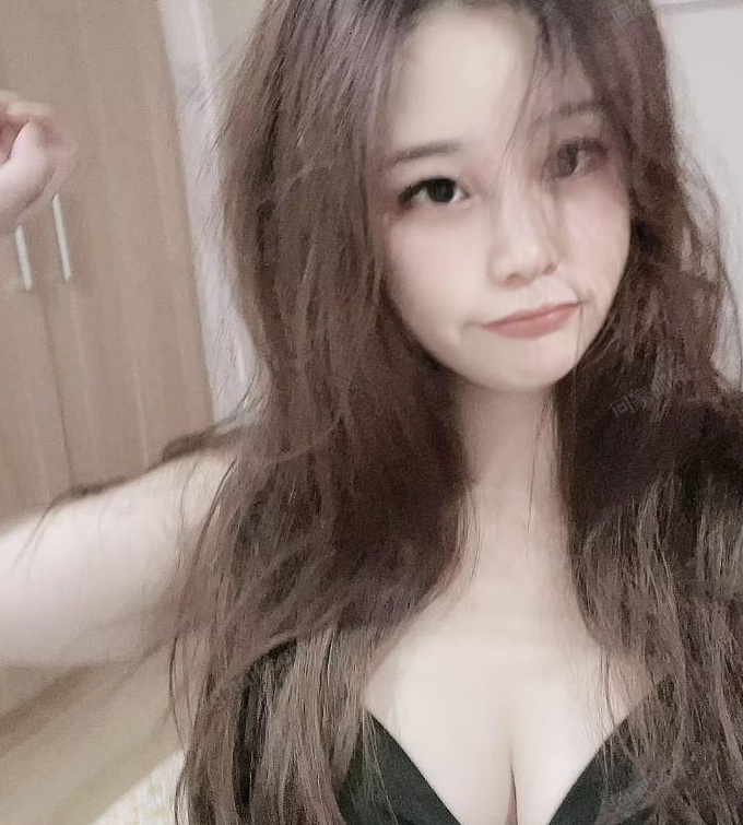服务系大胸小骚货