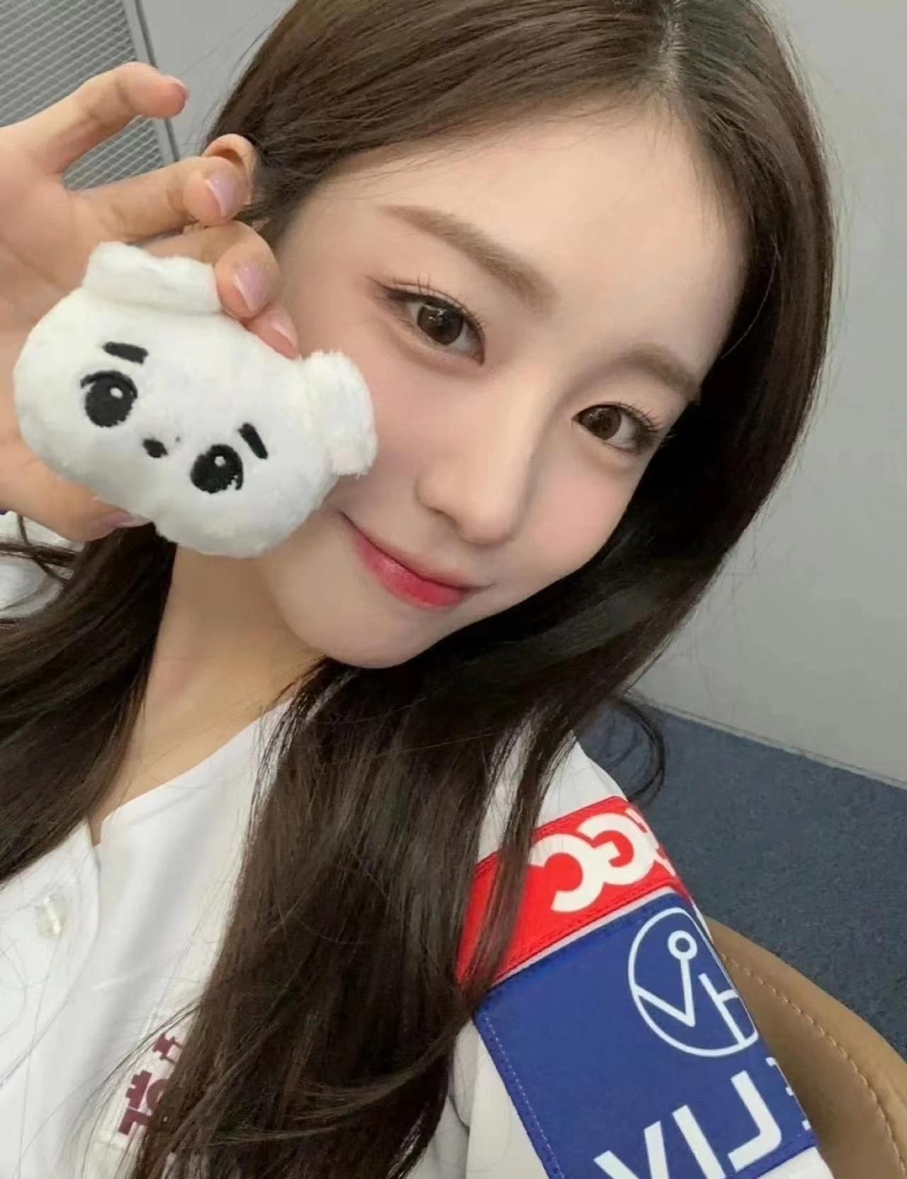 草房馨儿嫩奶少妇