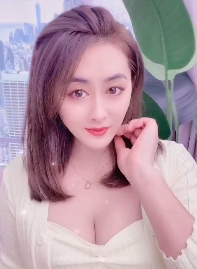 南门丰满性感少妇