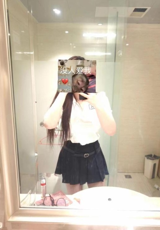 微胖大胸妹