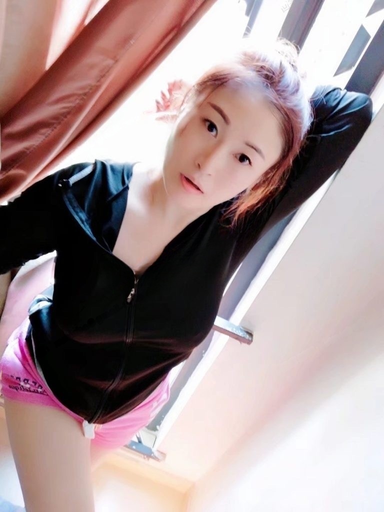 天河大胸制服少妇