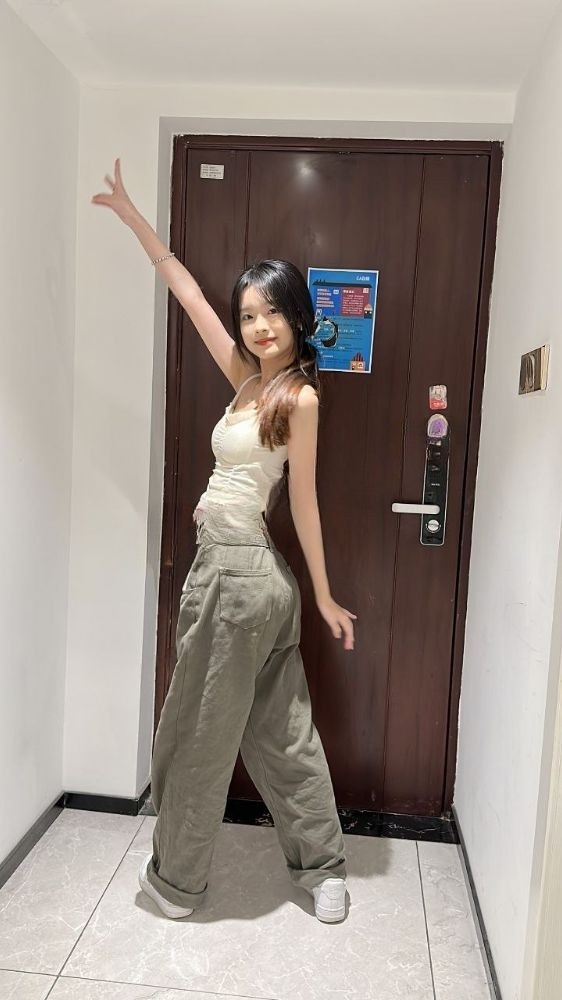 浦东青春小靓妹一个