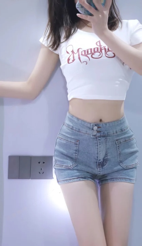 身材好年轻妹妹