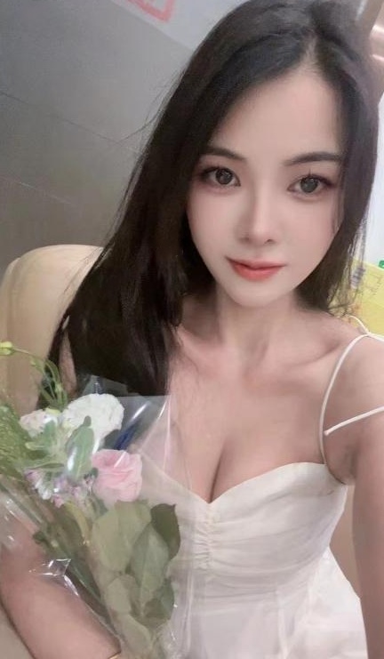 海珠燕岗颜值妹