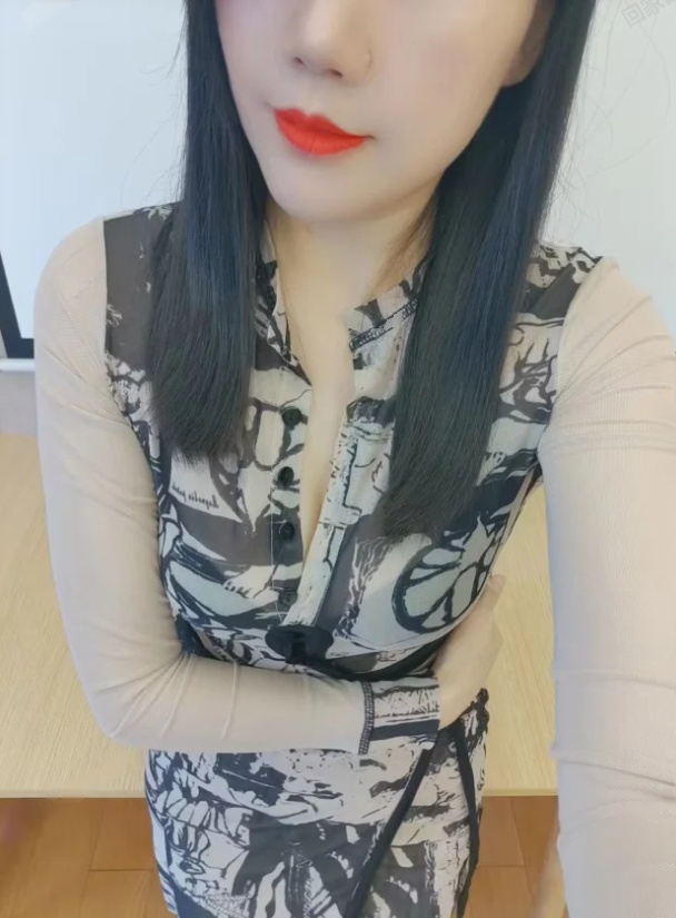 牛市口大长腿芊芊