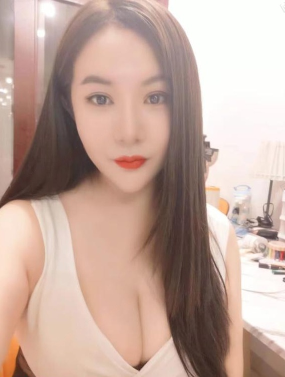 天河微胖巨乳宝妹