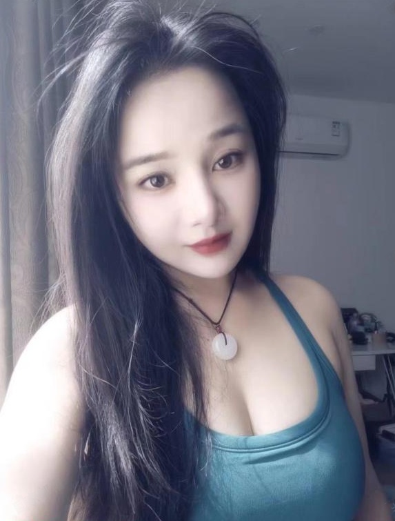 嘉兴长发大胸妹子