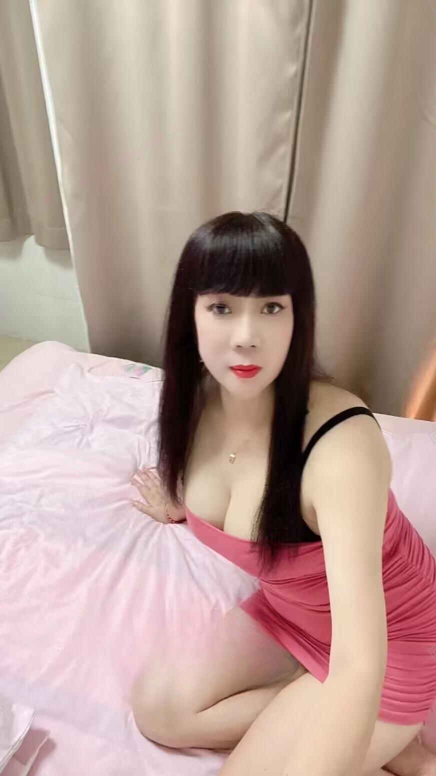 泻火不错的少妇