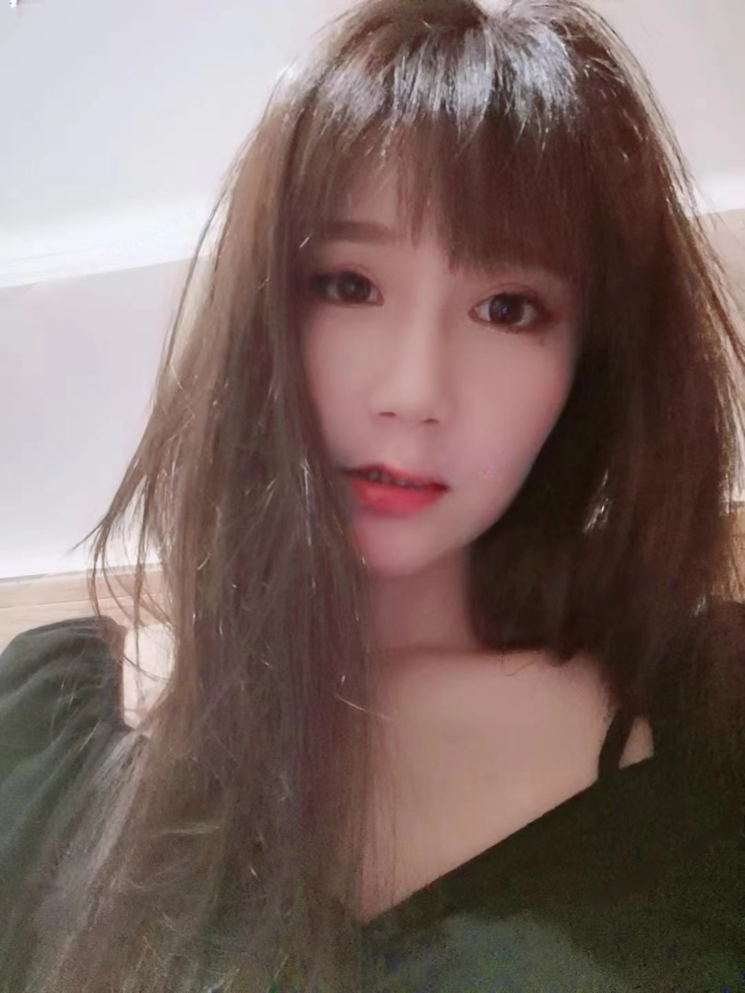 服务不错还漂亮的小姐姐