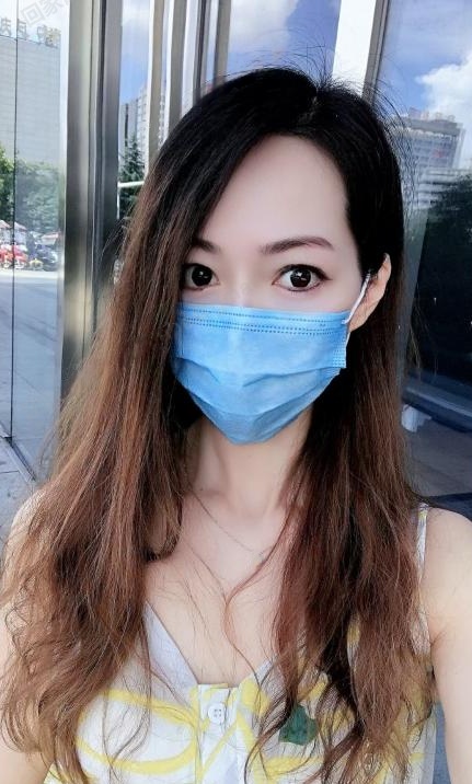 自创抓龙根少妇