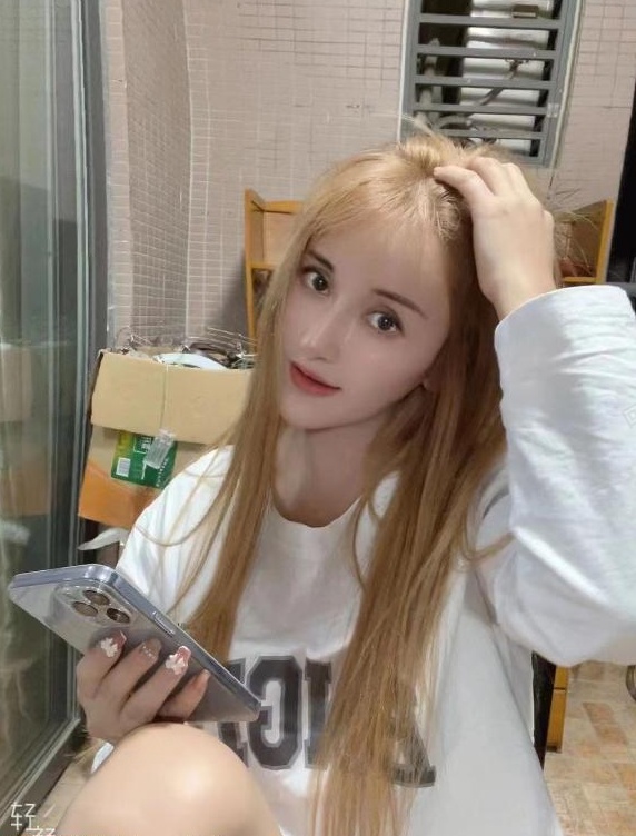 锦江腿模御姐欣欣