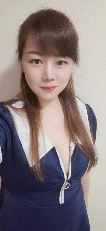 乖巧听话白净少妇