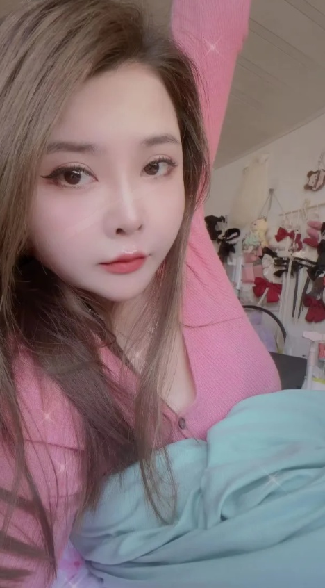 竹山路舌吻骚妹