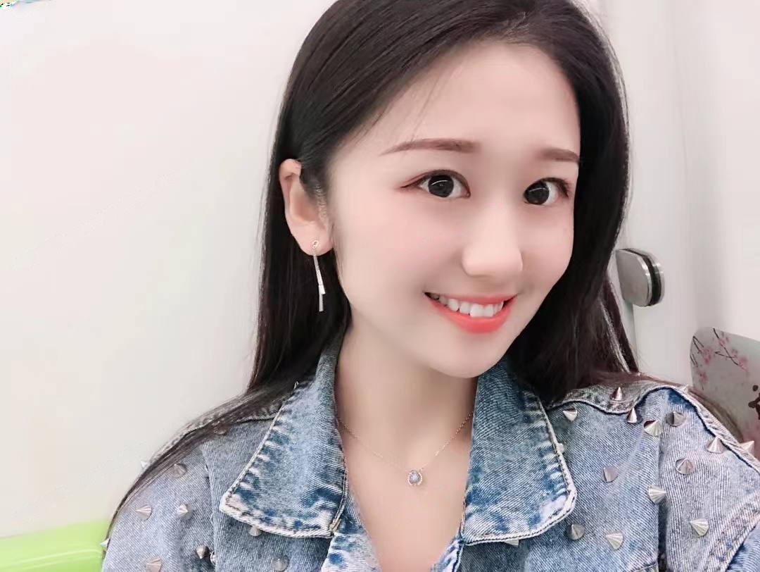 拱墅一字马瑜伽小姐姐