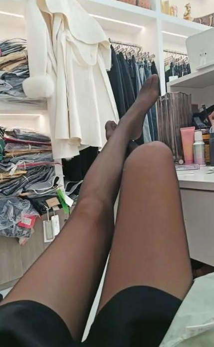 二刷长腿少妇