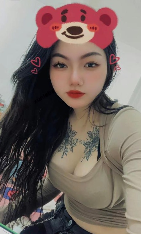 三通小骚货纹身依婷