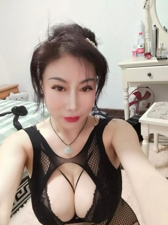 油坊桥大胸少妇