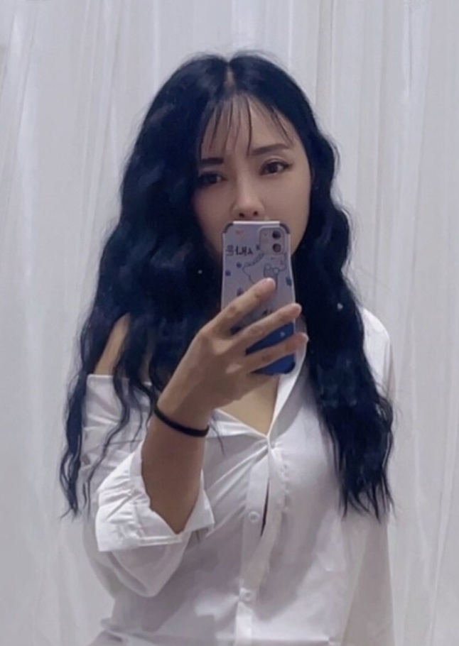 虎丘少妇