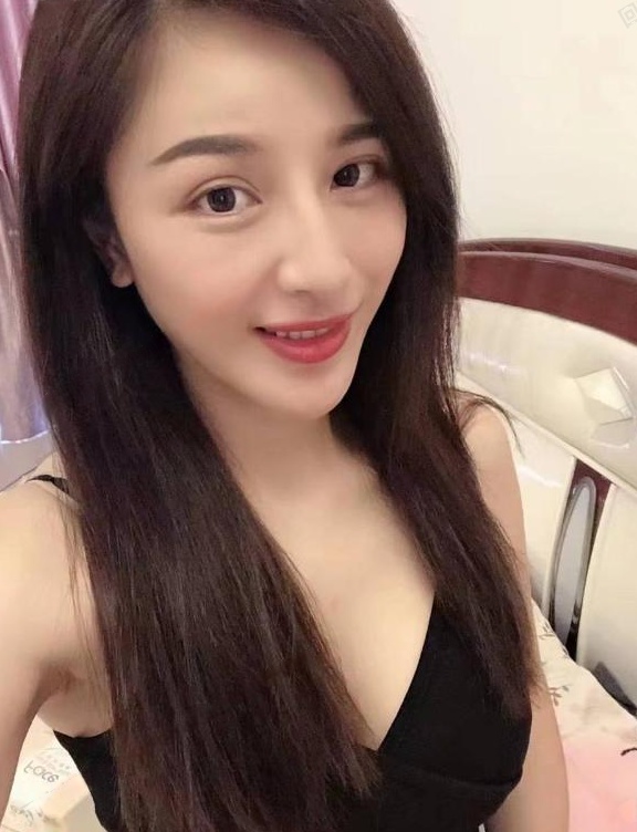 朝阳大胸水嫩妹子