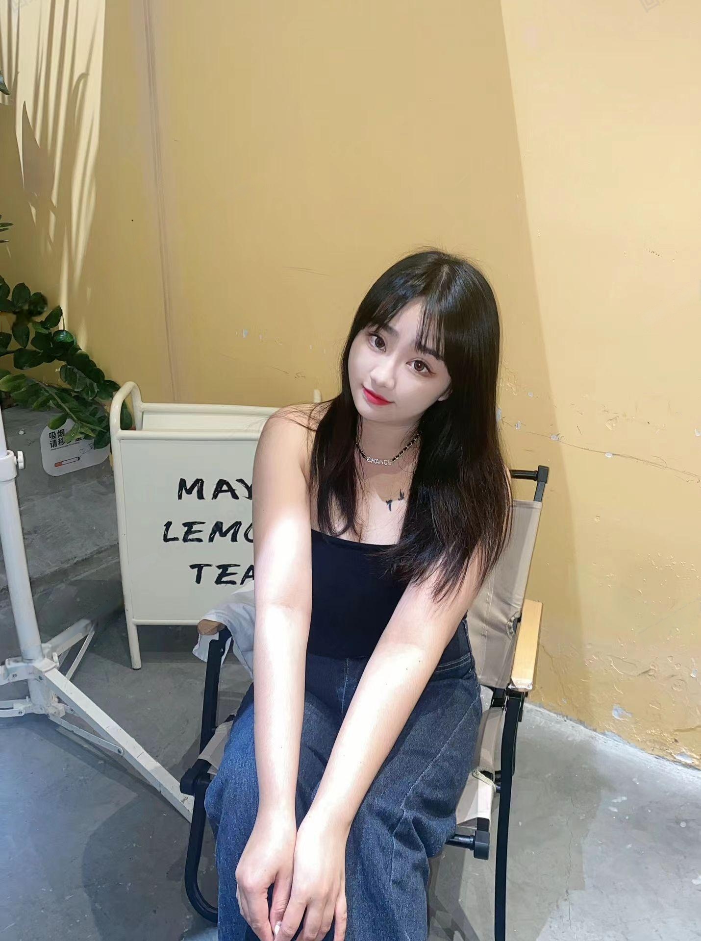 做设计的少妇