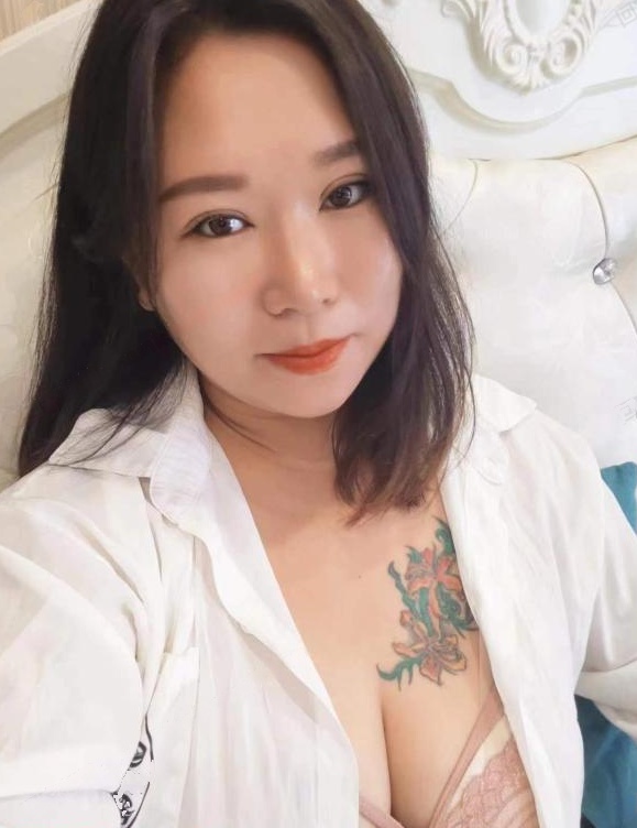 北站微胖大胸美女