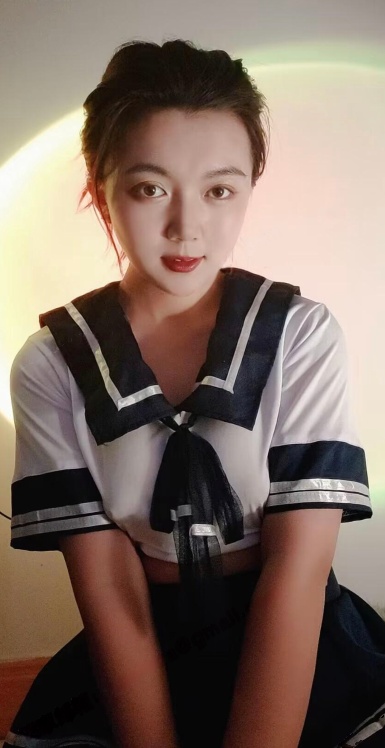 东湖大奶妹