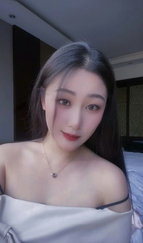 颜值小美女诗宝